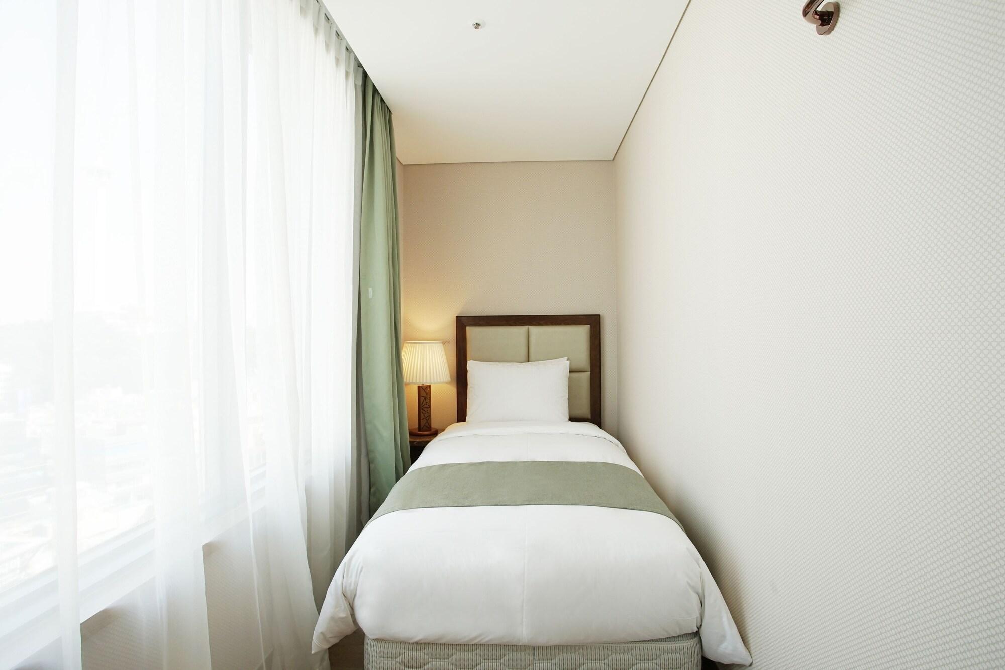 Stanford Hotel Busan Exterior foto
