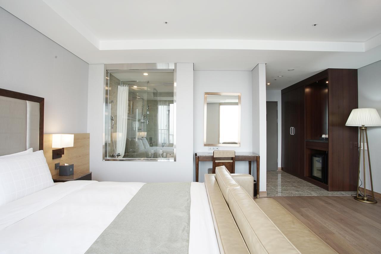 Stanford Hotel Busan Exterior foto